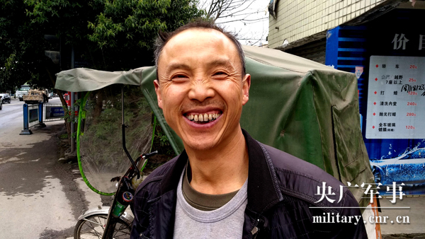 07.jpg 中國退役軍人張明洪:三輪車(chē)蹬出的幸福生活和無(wú)愧人生-云南能投軍創(chuàng )產(chǎn)業(yè)投資有限公司