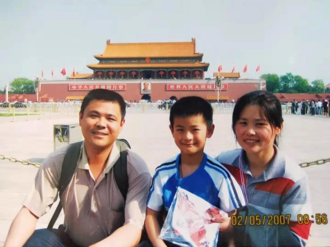 周定滿(mǎn)：從外出闖蕩到回鄉創(chuàng  )業(yè)，在鄉愁里復蘇的致富夢(mèng)想