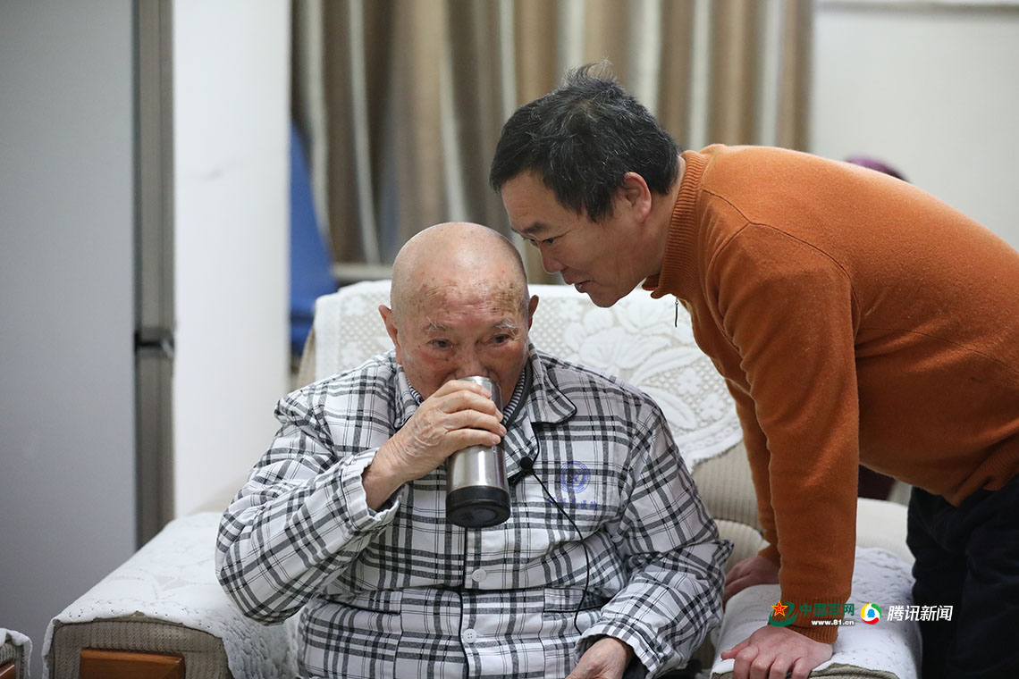 百歲紅軍的囑托｜向軒：萬(wàn)千河流匯大海 一切根源在連隊