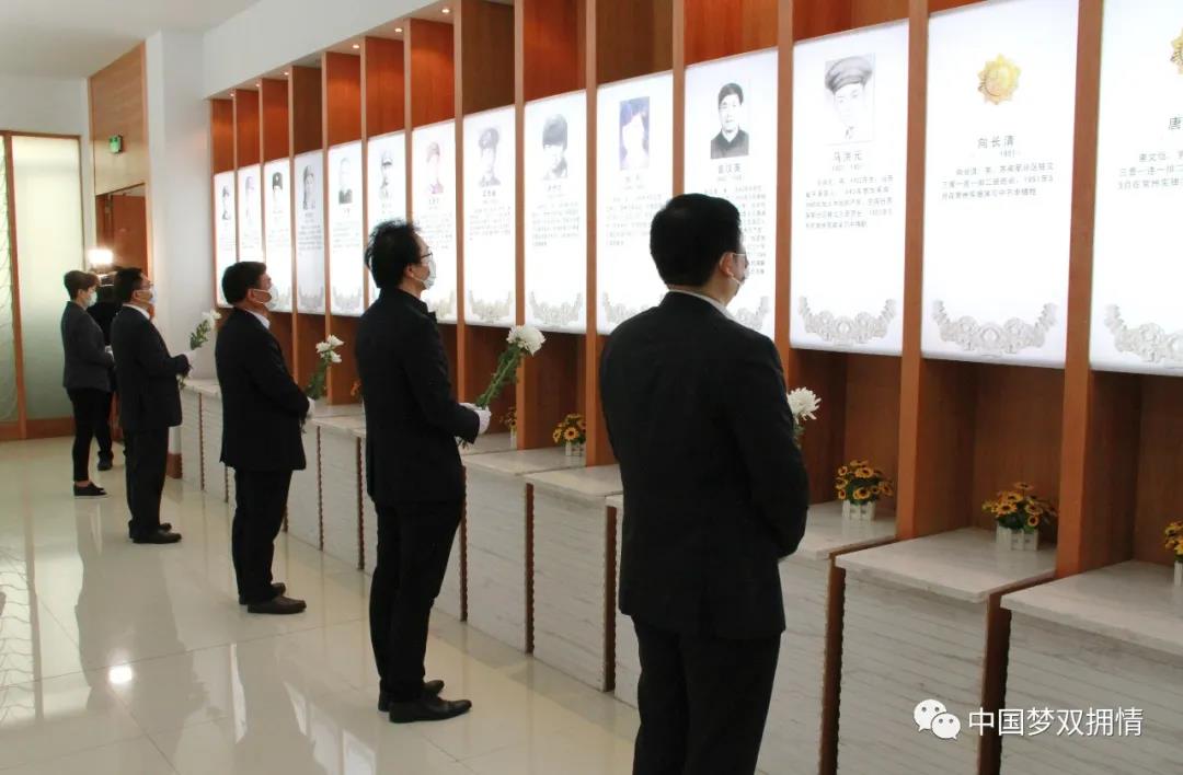 英烈心中記 追思在云端——江蘇、四川、重慶、浙江、福建等地“云祭掃”“代祭掃”緬懷英烈