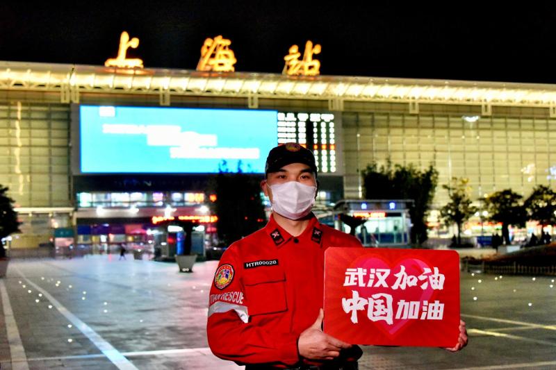 抗擊疫情，這對上海退役軍人夫婦齊上陣……