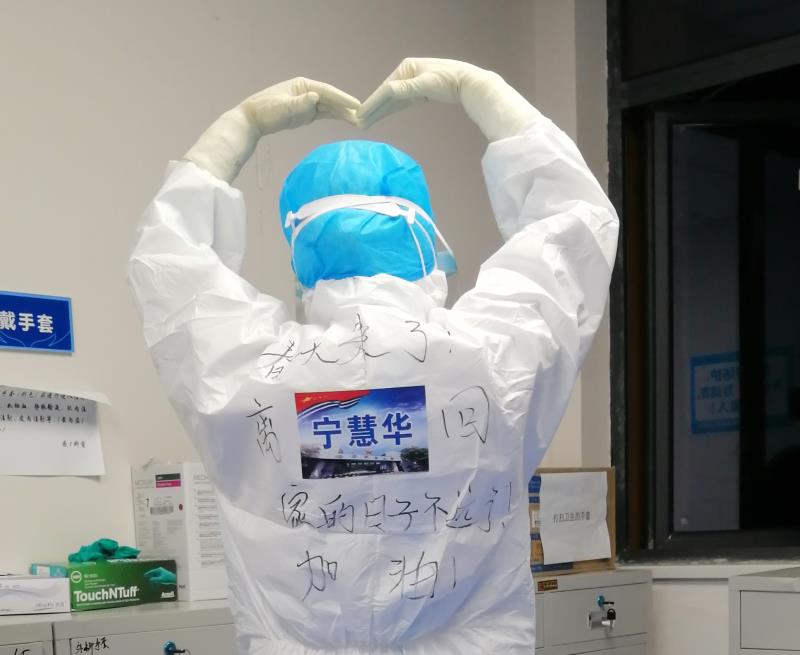 抗擊疫情，這對上海退役軍人夫婦齊上陣……