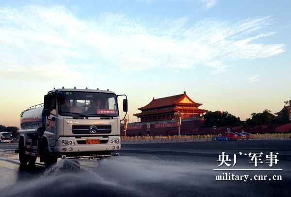 張喜忠：從掏糞工到國慶觀(guān)禮臺嘉賓，“北漂”退伍老兵的人生逆襲