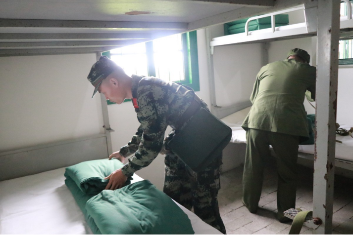 50年后，應到13人，實(shí)到13人！