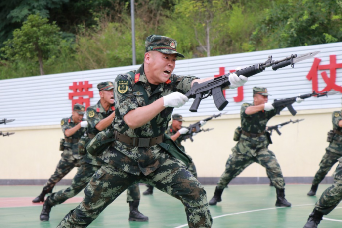 50年后，應到13人，實(shí)到13人！