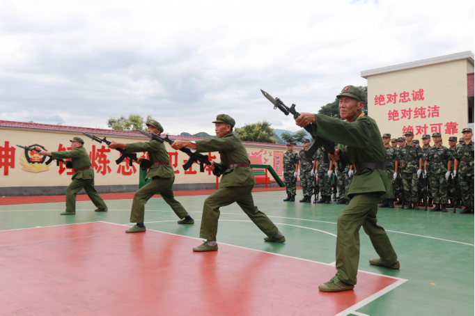 50年后，應到13人，實(shí)到13人！
