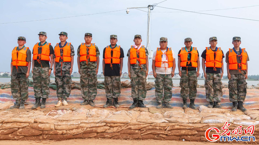 請戰！歸隊！退役老兵千里馳援鄱陽(yáng)抗洪