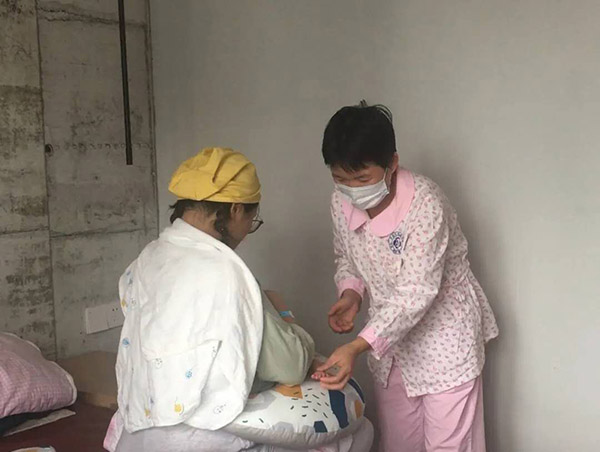 許靈：從正團職政委到金牌“月嫂”，一位自主擇業(yè)女軍官的人生跨越