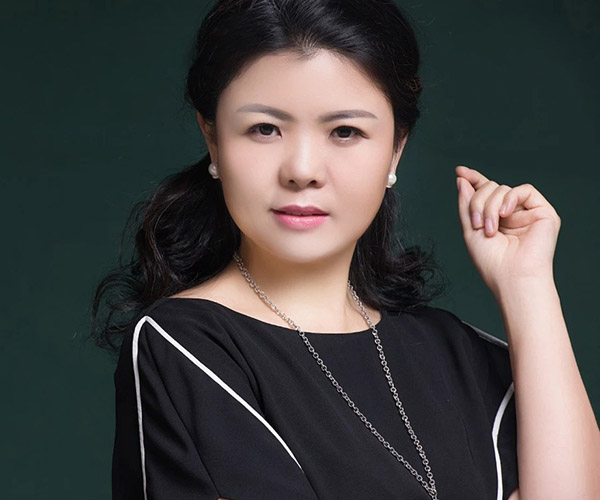 許靈：從正團職政委到金牌“月嫂”，一位自主擇業(yè)女軍官的人生跨越