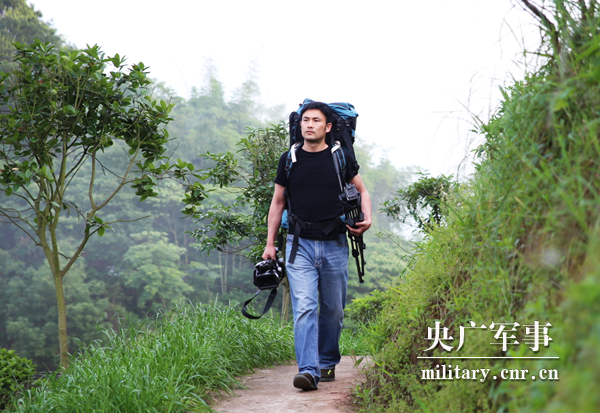 何苦：走進(jìn)山城“棒棒軍”，記錄負重前行的力量-云南能投軍創(chuàng  )產(chǎn)業(yè)投資有限公司