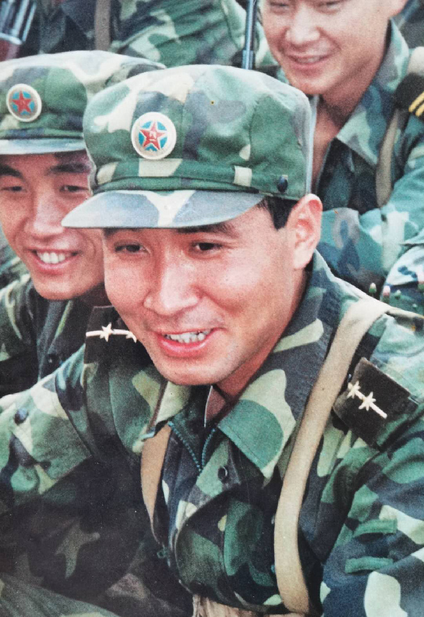 馬謙：從“愛(ài)兵模范”到“愛(ài)民書(shū)記”，扶貧路上真情依然-云南能投軍創(chuàng  )產(chǎn)業(yè)投資有限公司