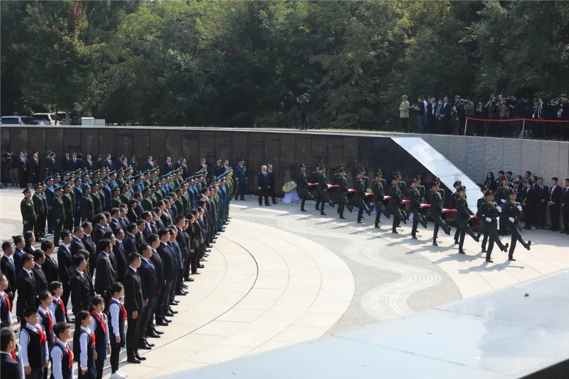 英魂入故土！?第七批在韓志愿軍烈士安葬儀式在沈陽(yáng)舉行-云南能投軍創(chuàng  )產(chǎn)業(yè)投資有限公司