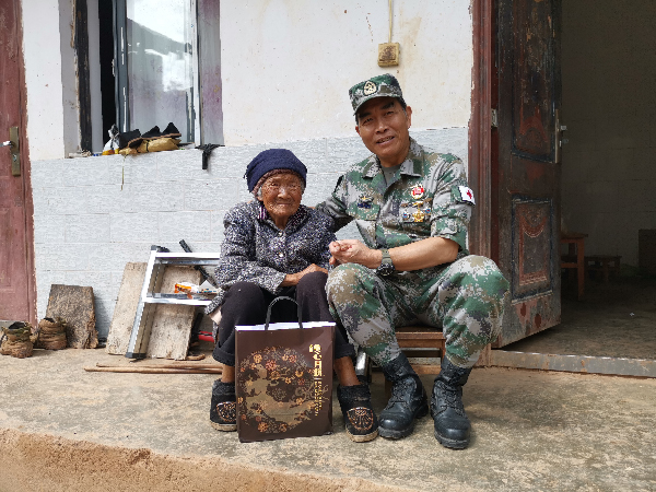 安振江：戰場(chǎng)余生不了情