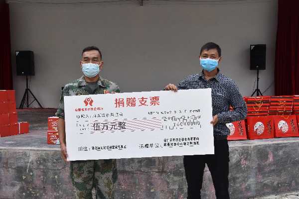 安振江：戰場(chǎng)余生不了情