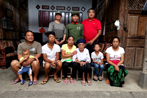 安振江：戰場(chǎng)余生不了情