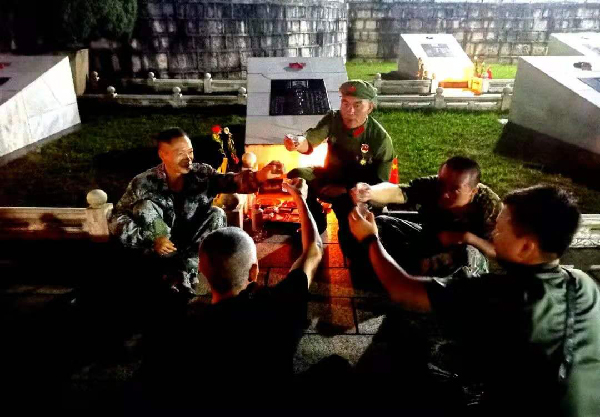 安振江：戰場(chǎng)余生不了情