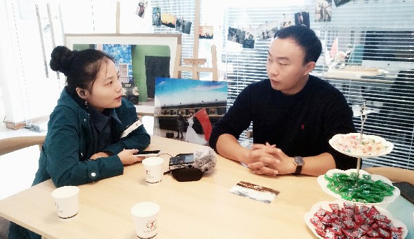 毛國強：致敬軍人愛(ài)情，定格浪漫時(shí)刻