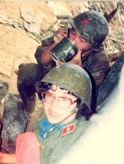 劉亞玲：“戰地女神”自主擇業(yè)，回到家鄉農村當“村醫”-云南能投軍創(chuàng  )產(chǎn)業(yè)投資有限公司