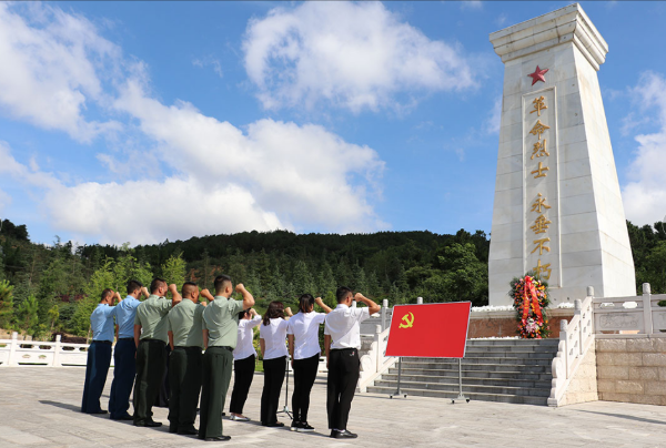 黨史學(xué)習教育 | 瀘西縣退役軍人事務(wù)局開(kāi)展“傳承紅色基因·弘揚奮斗精神”活動(dòng)-云南能投軍創(chuàng  )產(chǎn)業(yè)投資有限公司