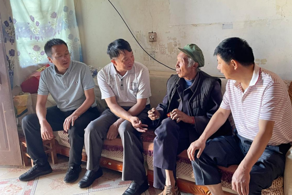 楚雄 | 州退役軍人局開(kāi)展建黨100周年走訪(fǎng)慰問(wèn)退役軍人活動(dòng)