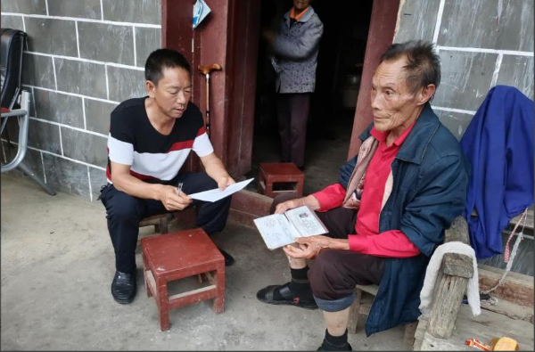 黨史學(xué)習教育 | 麻栗坡縣“學(xué)黨史、解難題、辦實(shí)事”入戶(hù)上門(mén)為退役軍人采集信息-云南能投軍創(chuàng  )產(chǎn)業(yè)投資有限公司