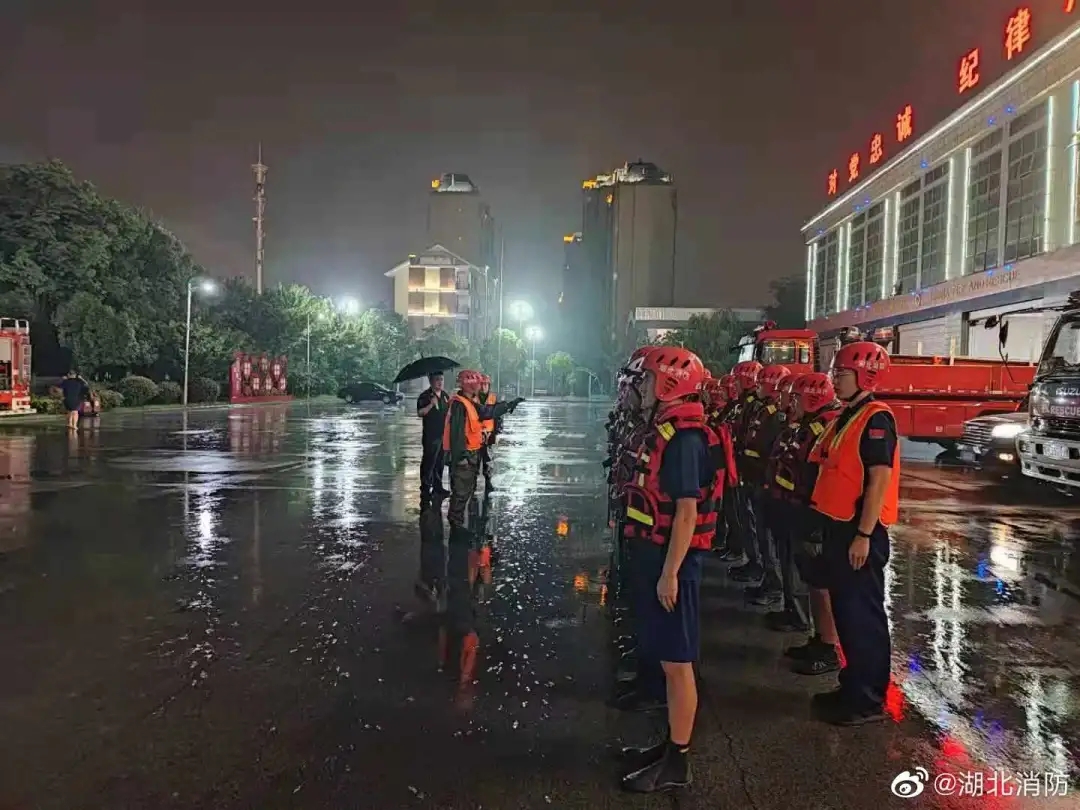 若有戰，召必回！各地退役軍人星夜馳援河南！-云南能投軍創(chuàng  )產(chǎn)業(yè)投資有限公司