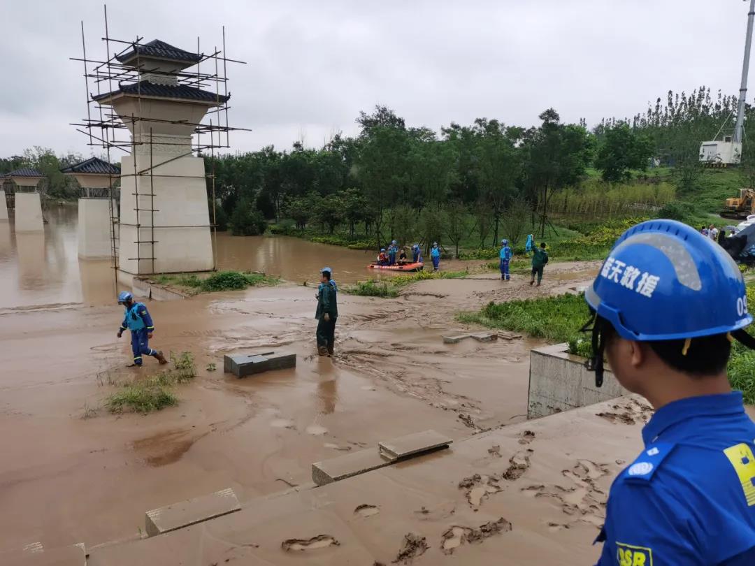 若有戰，召必回！各地退役軍人星夜馳援河南！-云南能投軍創(chuàng  )產(chǎn)業(yè)投資有限公司