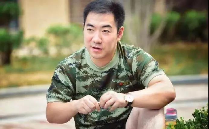 退役不褪色，暴雨中，這些退役軍人真給力-云南能投軍創(chuàng  )產(chǎn)業(yè)投資有限公司