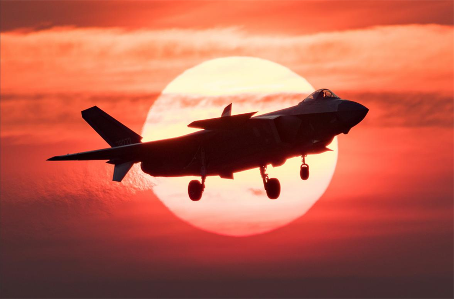 09.png 風(fēng)展紅旗起新航——從建黨一百年眺望建軍一百年-云南能投軍創(chuàng )產(chǎn)業(yè)投資有限公司