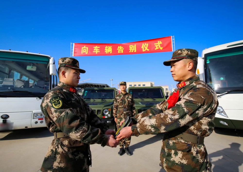 退伍老兵的最后堅守：卸下肩章 卻沒(méi)有卸下責任