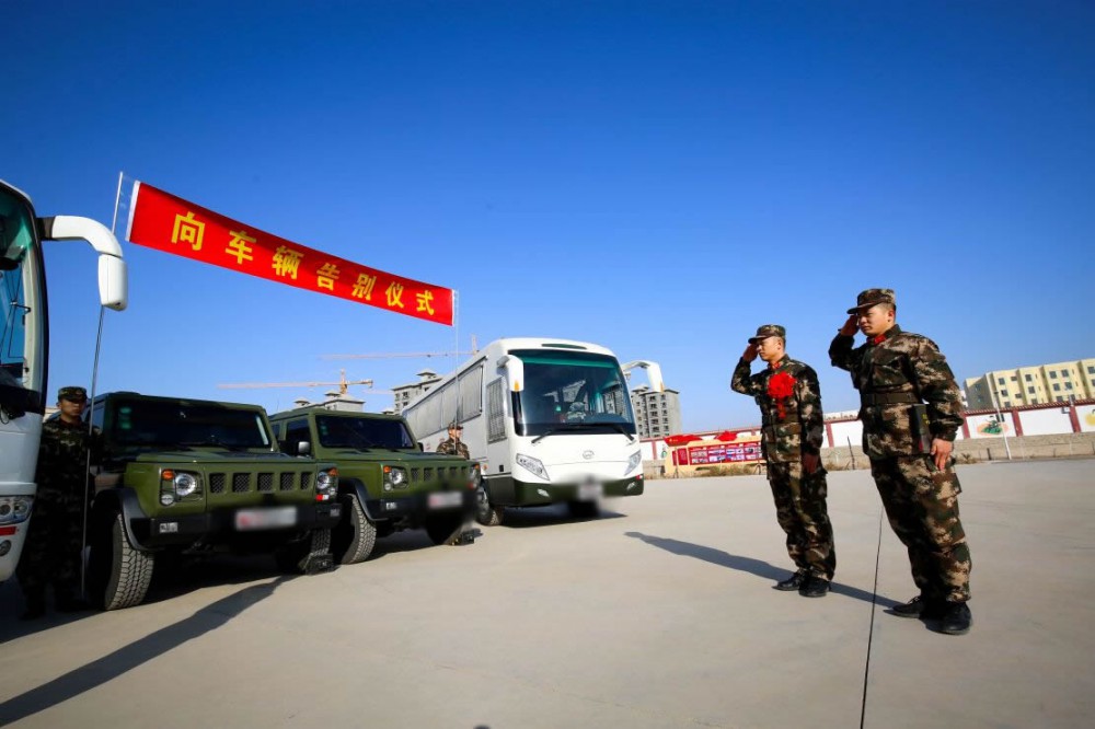 退伍老兵的最后堅守：卸下肩章 卻沒(méi)有卸下責任