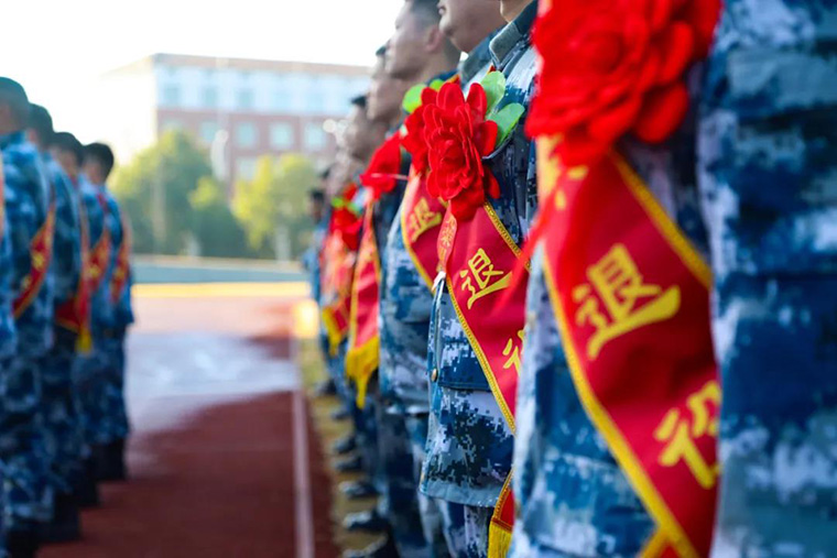 告別軍旗，回首仍是少年！-云南能投軍創(chuàng  )產(chǎn)業(yè)投資有限公司