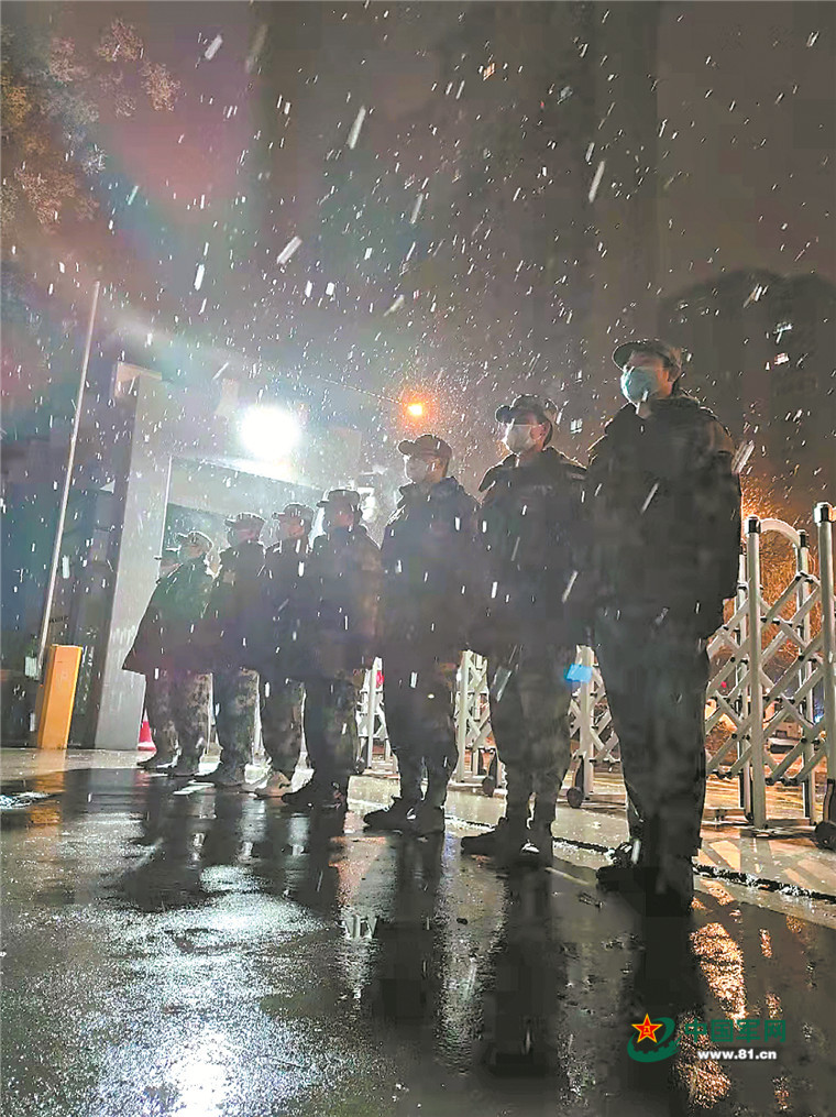 退役不褪色！陜西省西安市退役大學(xué)生沖在校園抗疫一線(xiàn)-云南能投軍創(chuàng  )產(chǎn)業(yè)投資有限公司