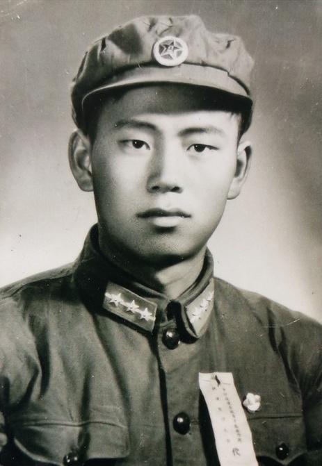 這名一等功老兵，才是我們最該追的星！