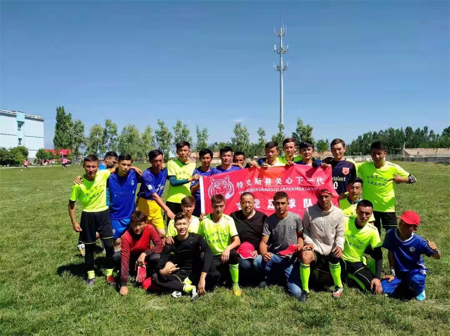 用愛(ài)照亮175個(gè)孩子求學(xué)路的“阿塔”，是一名退伍老兵-云南能投軍創(chuàng  )產(chǎn)業(yè)投資有限公司