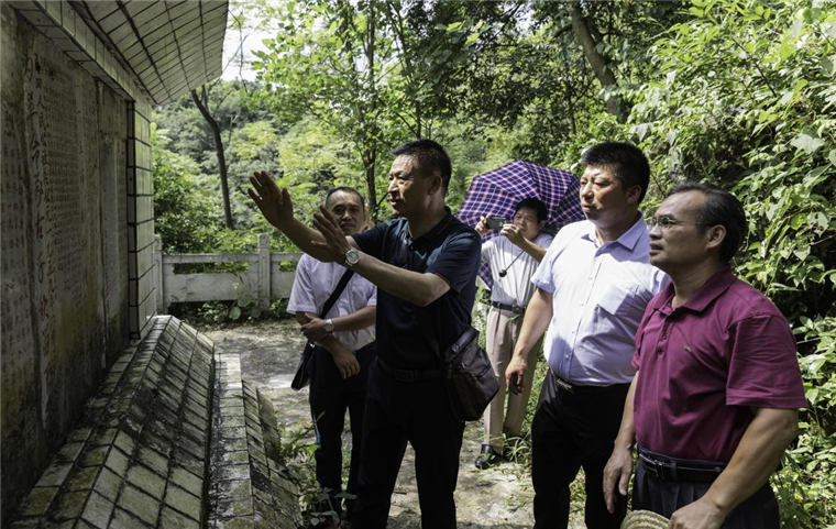 39年如一日，退伍老兵徐振理踏訪(fǎng)千山萬(wàn)水為英烈尋親