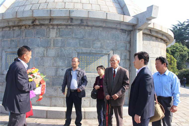 39年如一日，退伍老兵徐振理踏訪(fǎng)千山萬(wàn)水為英烈尋親