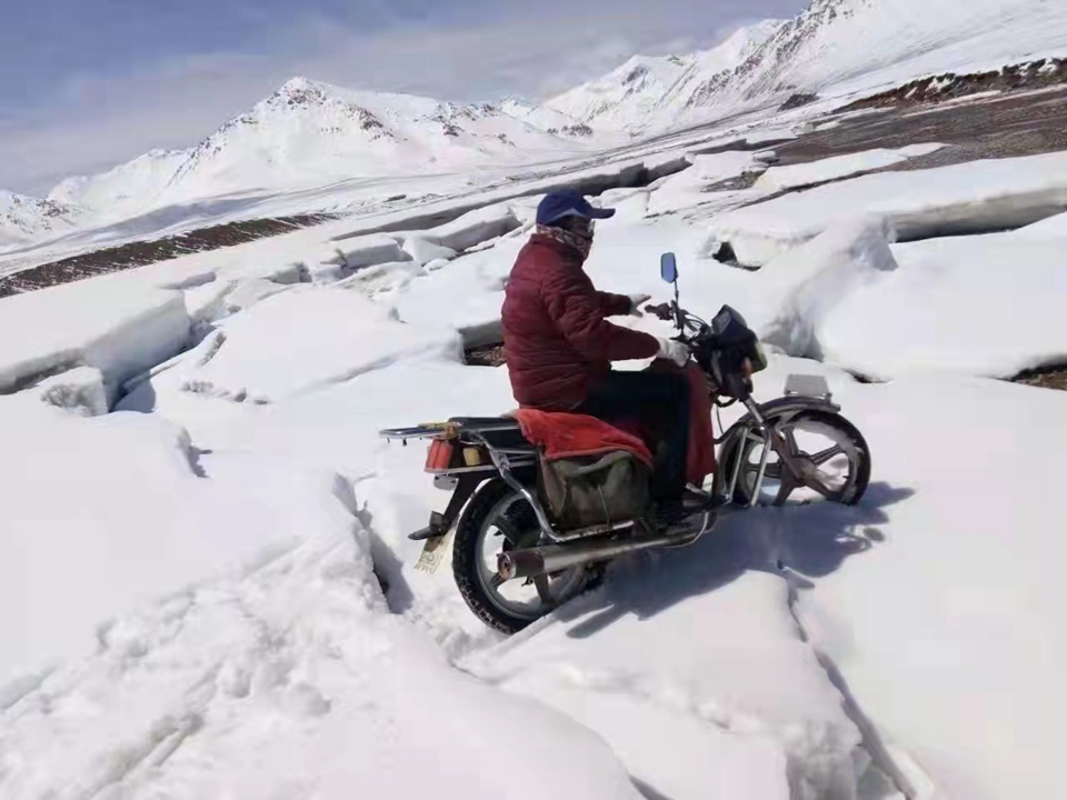 一座簡(jiǎn)易房，一對夫妻，16年與寂寞為伴守護黑河源頭