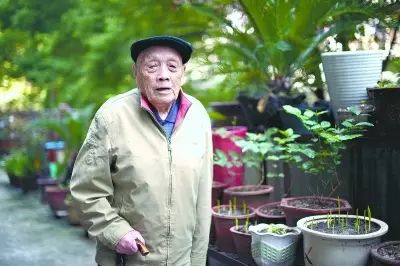 106歲的老人走了，網(wǎng)友刷屏致敬