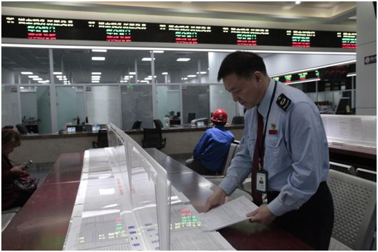 退役軍人劉文彬：從”海軍藍”到”稅務(wù)藍”，用行動(dòng)書(shū)寫(xiě)忠誠-云南能投軍創(chuàng  )產(chǎn)業(yè)投資有限公司