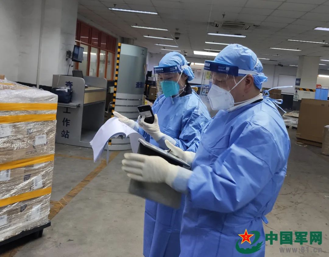 了不起的退役軍人丨40歲從軍醫“跨界”到海關(guān)，他竟還能年年拿第一！-云南能投軍創(chuàng  )產(chǎn)業(yè)投資有限公司