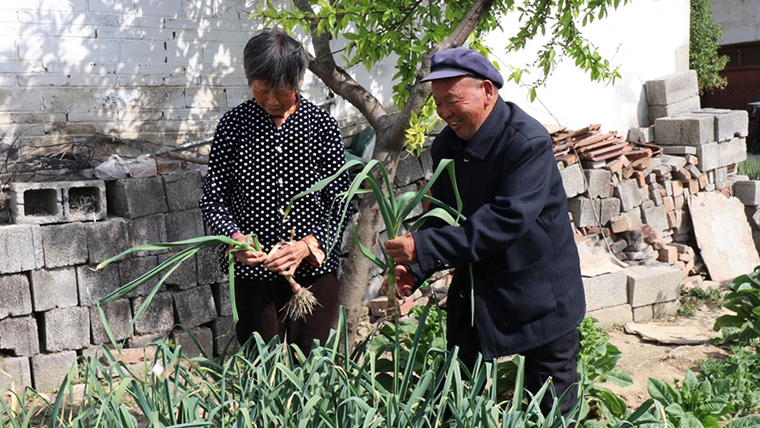 “雷鋒老兵”韓君生：堅持義舉50年