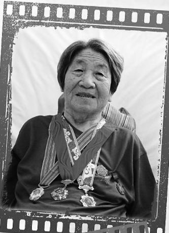 他們與時(shí)間賽跑，為100位參戰老兵留下掌印和影像