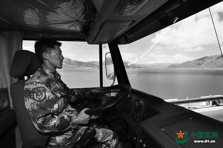 一位甘巴拉老兵的“行路青春”：戍邊二十年，安全行車(chē)一百余萬(wàn)公里-云南能投軍創(chuàng  )產(chǎn)業(yè)投資有限公司