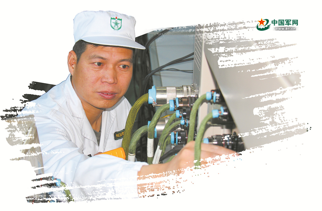 4名火箭軍老兵告別軍營(yíng) 烈焰見(jiàn)證歲月榮光