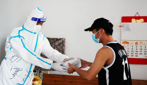 助脫貧、暖老兵、抗疫情……這位“黑帥隊長(cháng)”干啥啥行