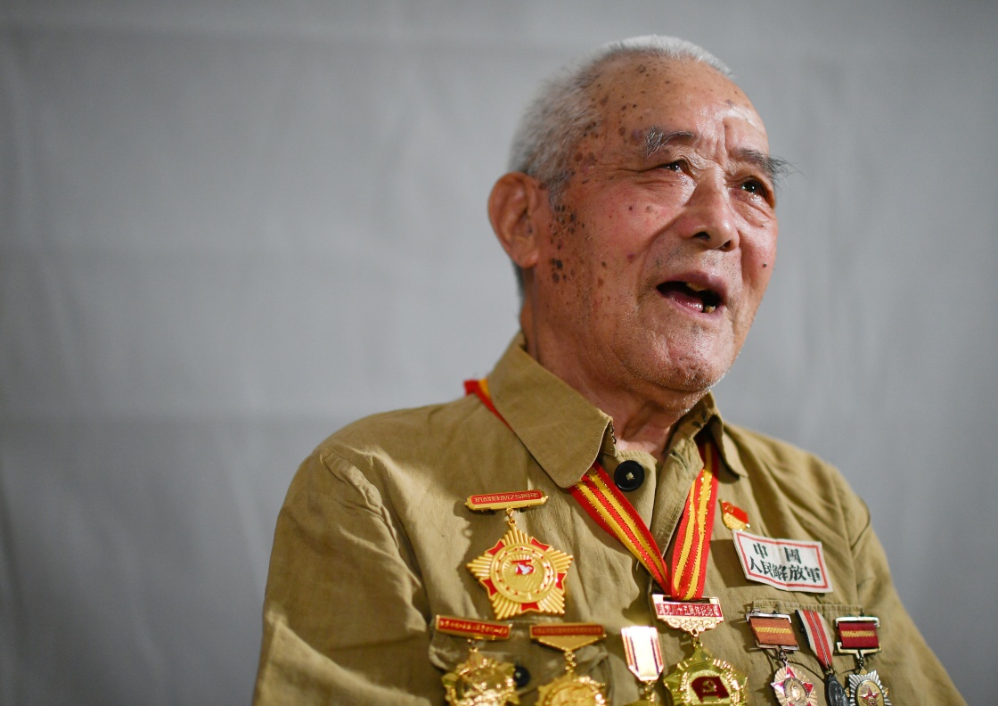 浴血榮光丨致敬抗戰老戰士——周紹文