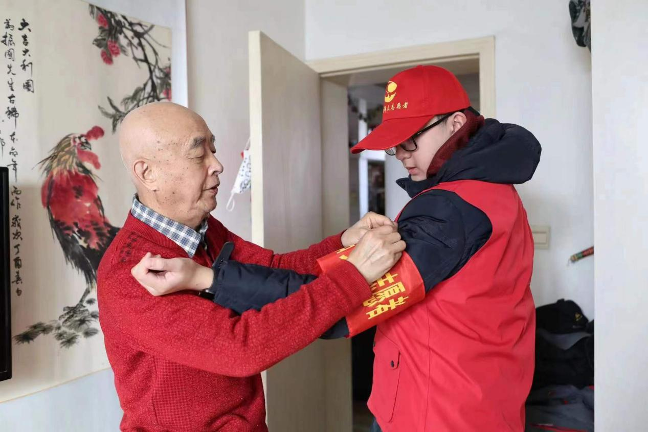 “老兵永遠跟黨走”系列報道 78歲首都老兵陶振國 把志愿服務(wù)當事業(yè)來(lái)做