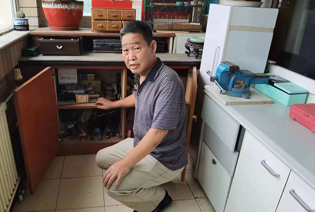 309c236f8da4246b45d300.png 天有一雙手——記軍休干部吳建德義務(wù)為民服務(wù)11年-云南能投軍創(chuàng )產(chǎn)業(yè)投資有限公司