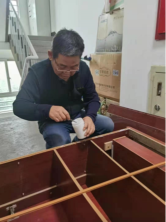 309c236f8da4246b461f11.png 天有一雙手——記軍休干部吳建德義務(wù)為民服務(wù)11年-云南能投軍創(chuàng )產(chǎn)業(yè)投資有限公司